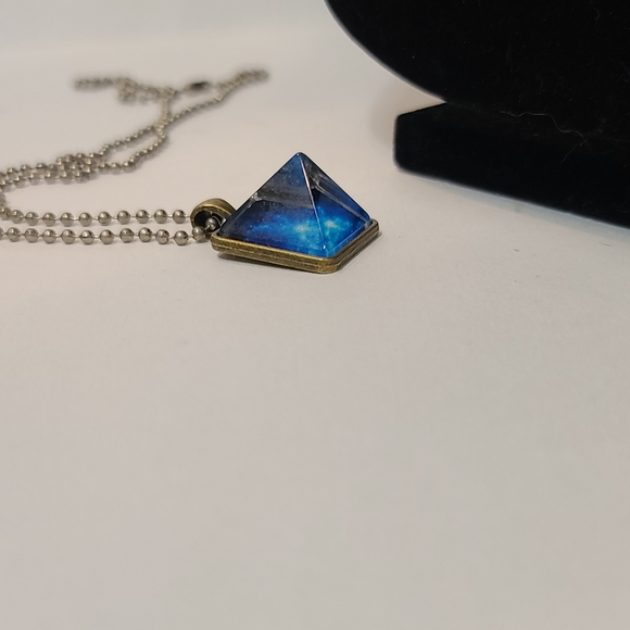Glow In The Dark Starry Sky Fantasy Pyramid Necklace Fashion Pendant bead chain - Picture 3 of 4